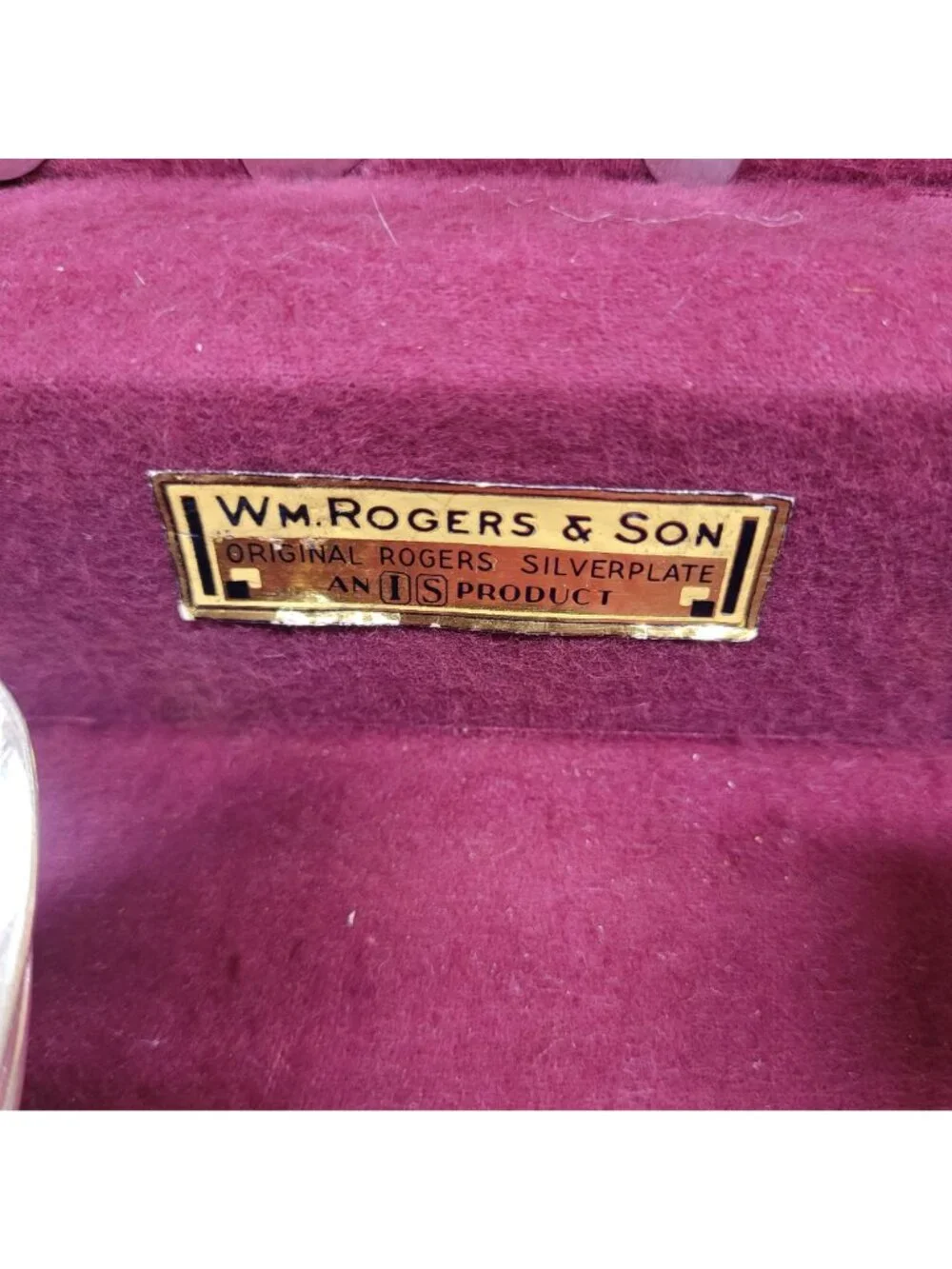 Wm Rogers Son Primrose 53 Pc IS Flatware SilverPlate 1950s In Wooden Chest